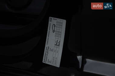 Грузовой фургон Volkswagen Caddy 2011 в 