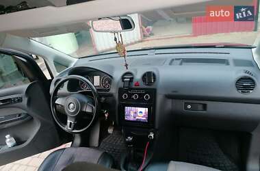 Минивэн Volkswagen Caddy 2011 в 