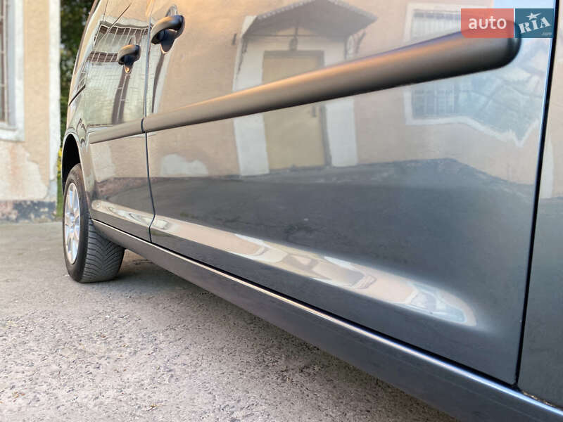 Мінівен Volkswagen Caddy 2005 в Хмельницькому