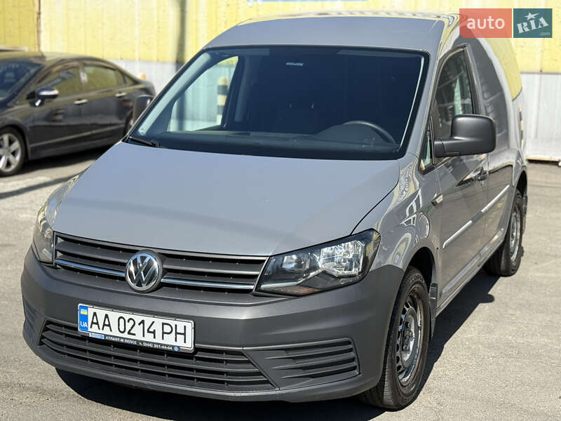 Грузовой фургон Volkswagen Caddy 2016 в Киеве