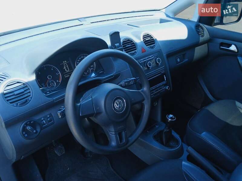 Минивэн Volkswagen Caddy 2011 в Виннице