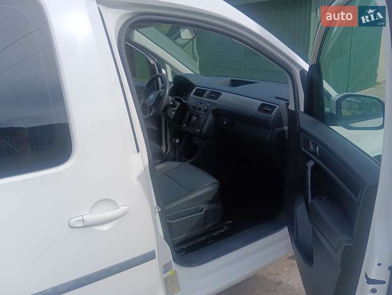 Мінівен Volkswagen Caddy 2016 в Самборі