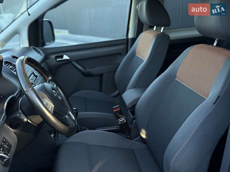 Минивэн Volkswagen Caddy 2013 в Самборе