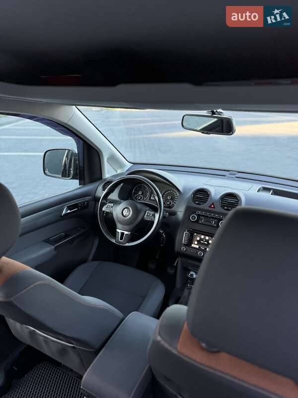 Минивэн Volkswagen Caddy 2013 в Самборе