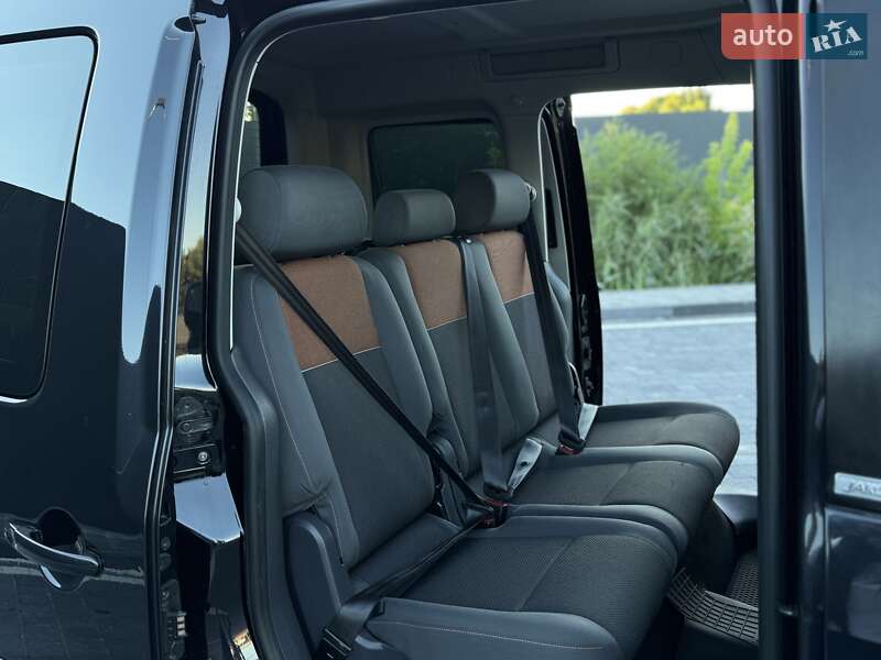 Минивэн Volkswagen Caddy 2013 в Самборе