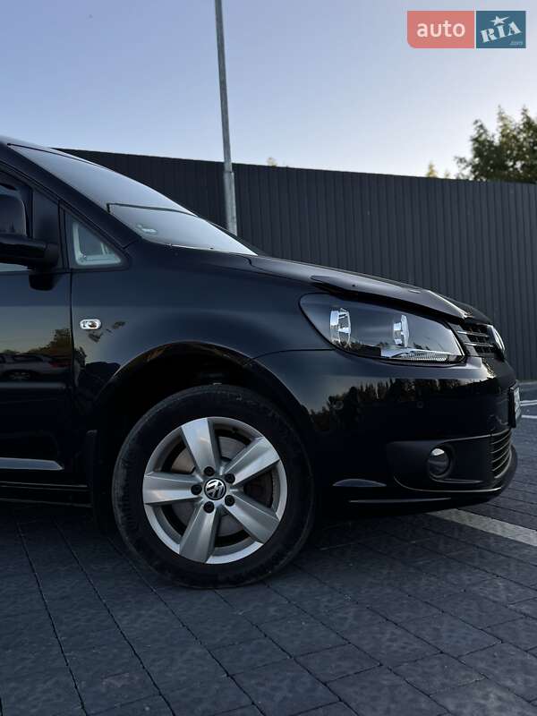 Минивэн Volkswagen Caddy 2013 в Самборе