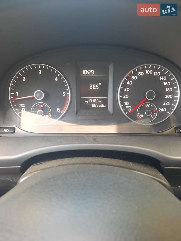 Минивэн Volkswagen Caddy 2011 в Ватутино