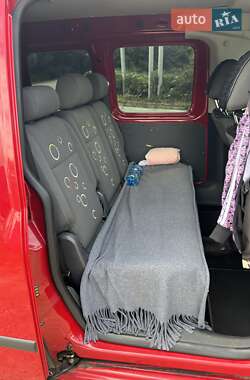 Минивэн Volkswagen Caddy 2011 в 