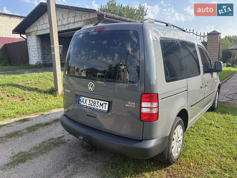 Минивэн Volkswagen Caddy 2011 в Богодухове