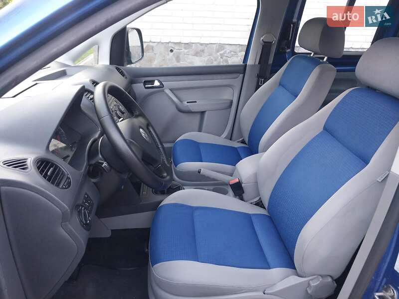 Минивэн Volkswagen Caddy 2009 в Ходорове