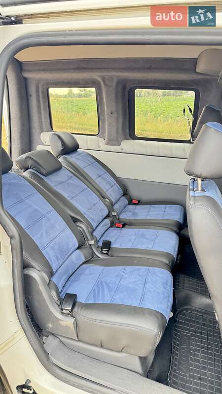 Минивэн Volkswagen Caddy 2010 в Киеве
