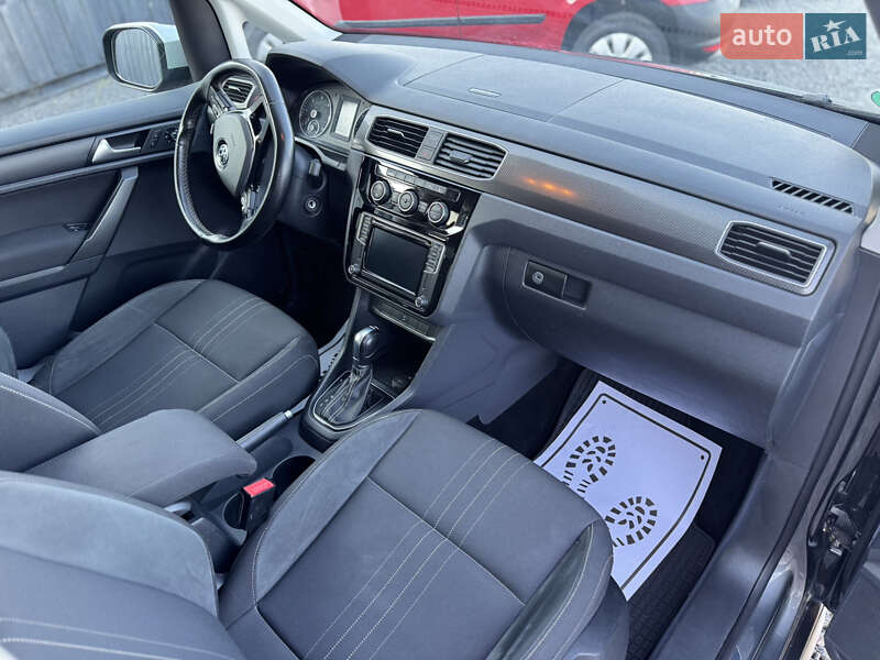 Мінівен Volkswagen Caddy 2017 в Сарнах