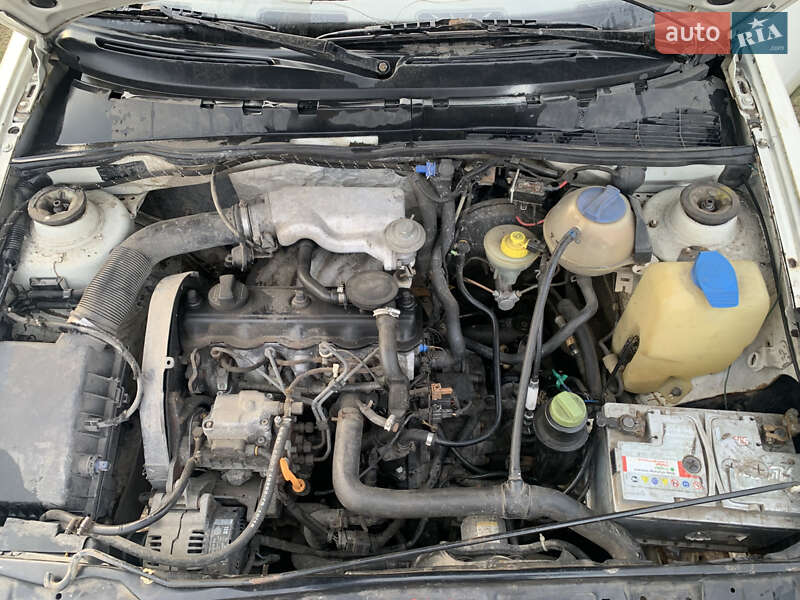Грузовой фургон Volkswagen Caddy 1999 в Тлумаче