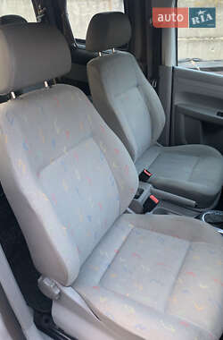 Минивэн Volkswagen Caddy 2010 в 