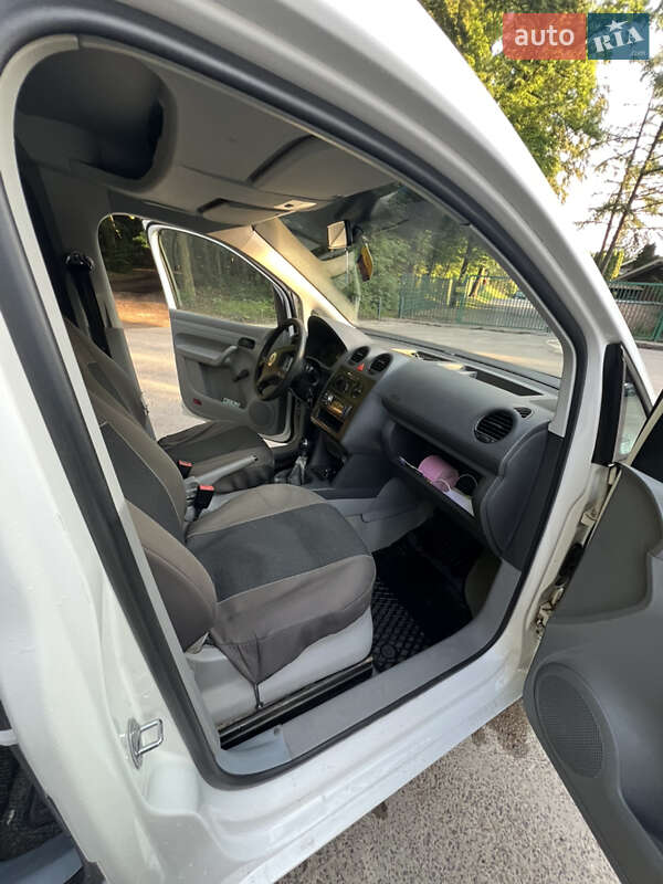Минивэн Volkswagen Caddy 2005 в Львове