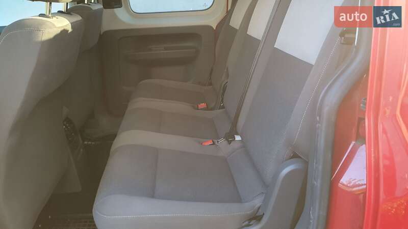 Минивэн Volkswagen Caddy 2011 в Луцке