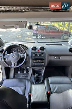 Минивэн Volkswagen Caddy 2015 в 