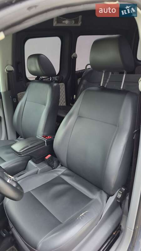 Минивэн Volkswagen Caddy 2011 в Луцке