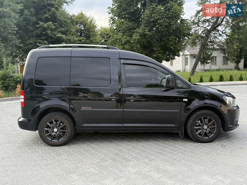 Минивэн Volkswagen Caddy 2011 в Стрые
