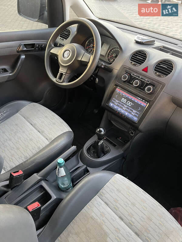 Грузопассажирский фургон Volkswagen Caddy 2011 в Мукачево