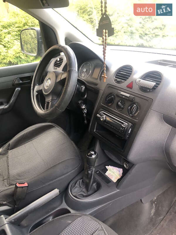 Минивэн Volkswagen Caddy 2012 в Львове