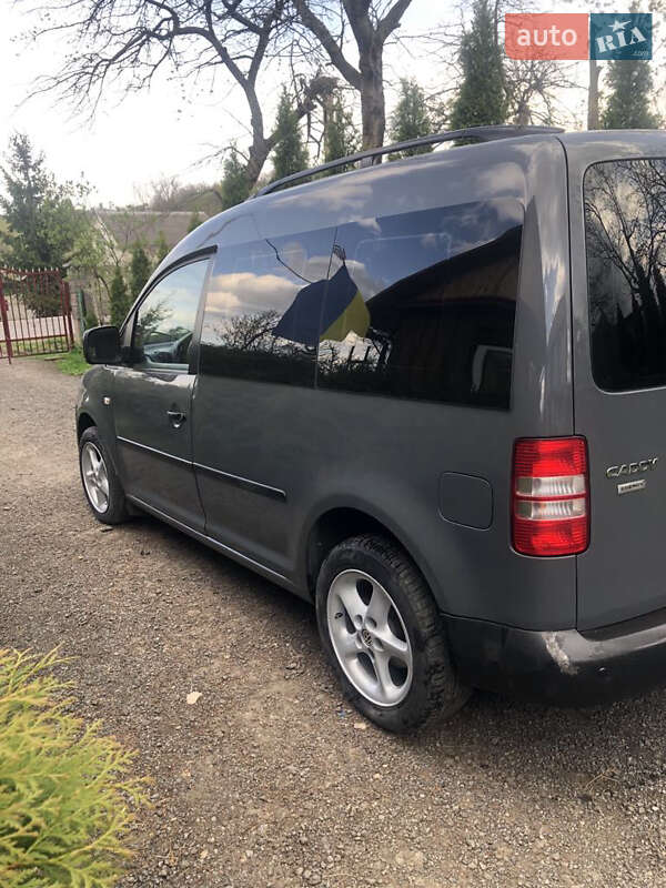 Минивэн Volkswagen Caddy 2012 в Львове