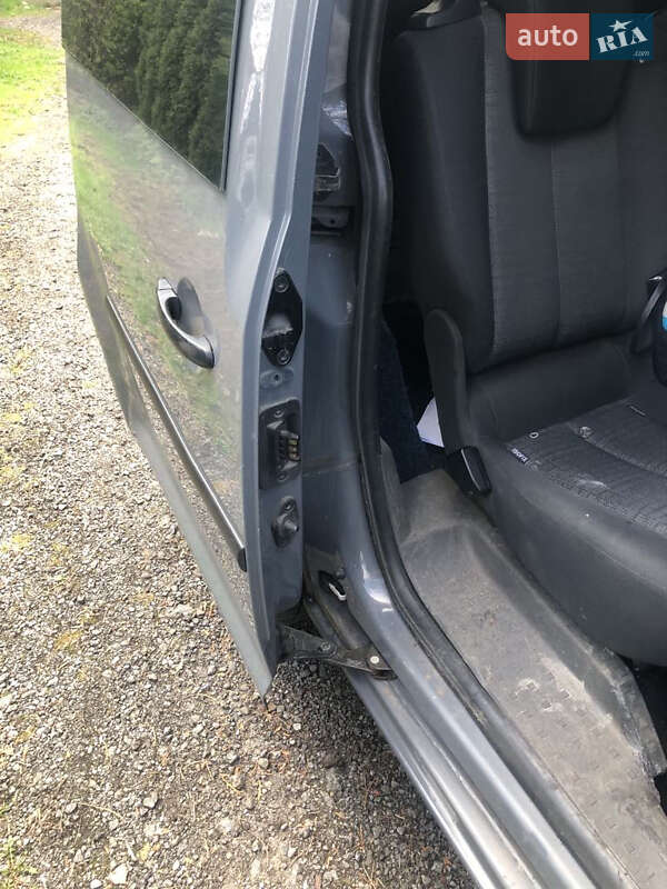 Минивэн Volkswagen Caddy 2012 в Львове