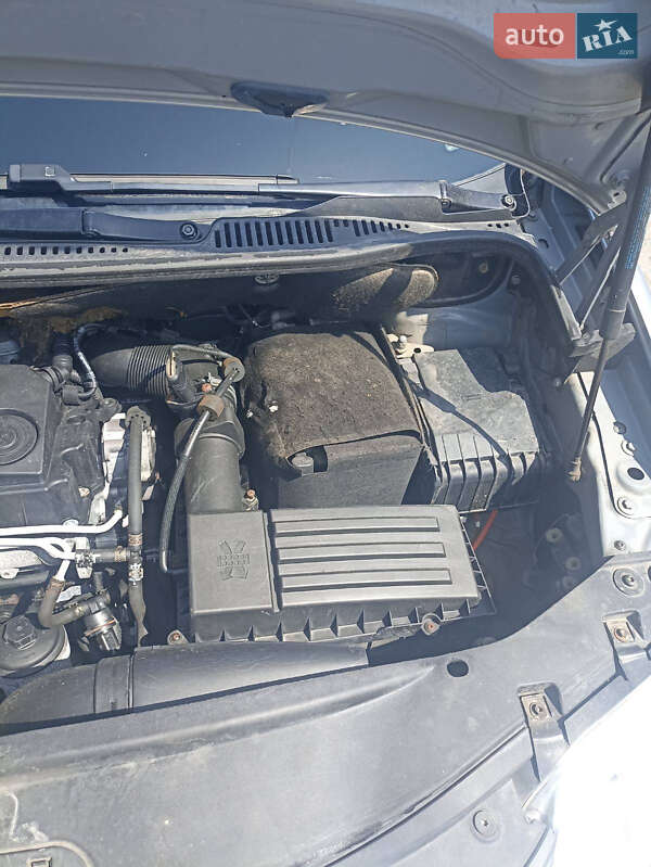 Мінівен Volkswagen Caddy 2010 в Чернівцях
