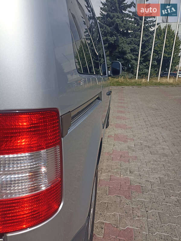 Мінівен Volkswagen Caddy 2010 в Чернівцях