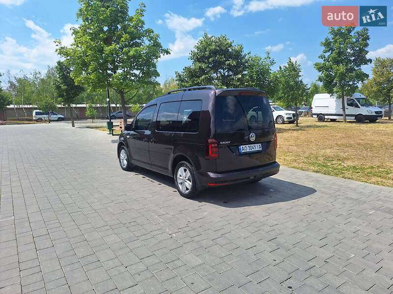 Минивэн Volkswagen Caddy 2015 в Виноградове