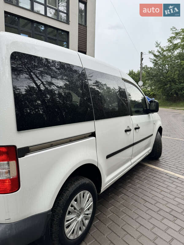 Мінівен Volkswagen Caddy 2010 в Києві