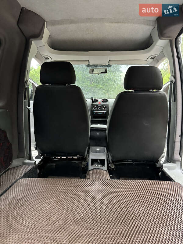 Мінівен Volkswagen Caddy 2010 в Києві