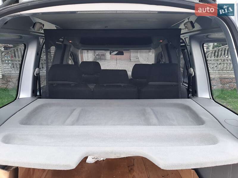 Мінівен Volkswagen Caddy 2005 в Новоукраїнці