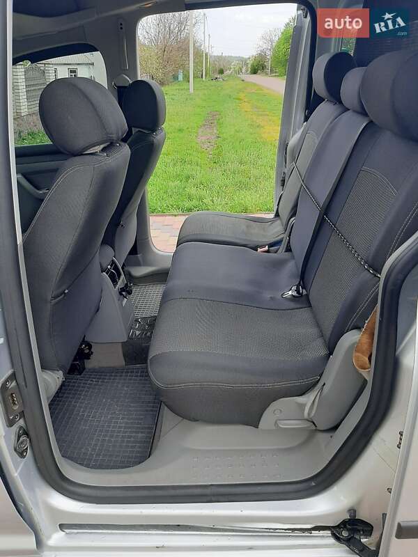 Мінівен Volkswagen Caddy 2005 в Новоукраїнці
