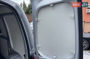 Грузовой фургон Volkswagen Caddy 2015 в 