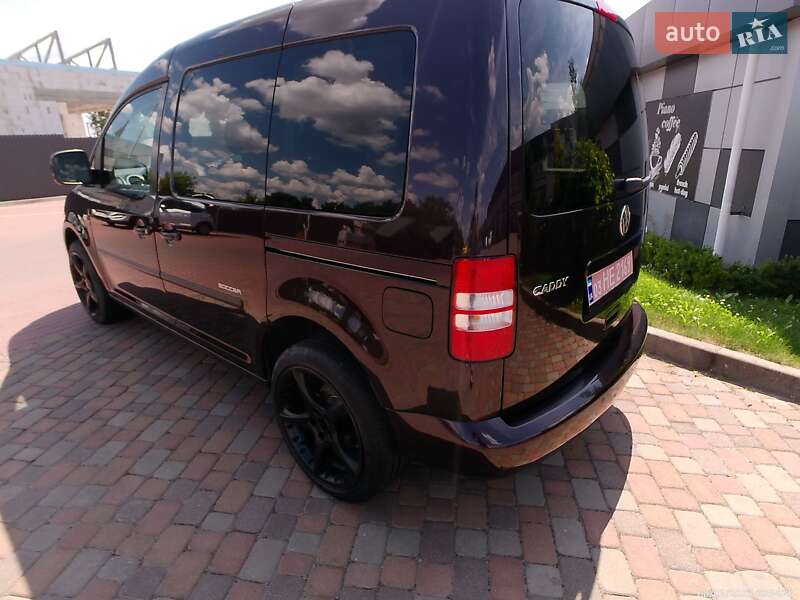 Мінівен Volkswagen Caddy 2014 в Сарнах