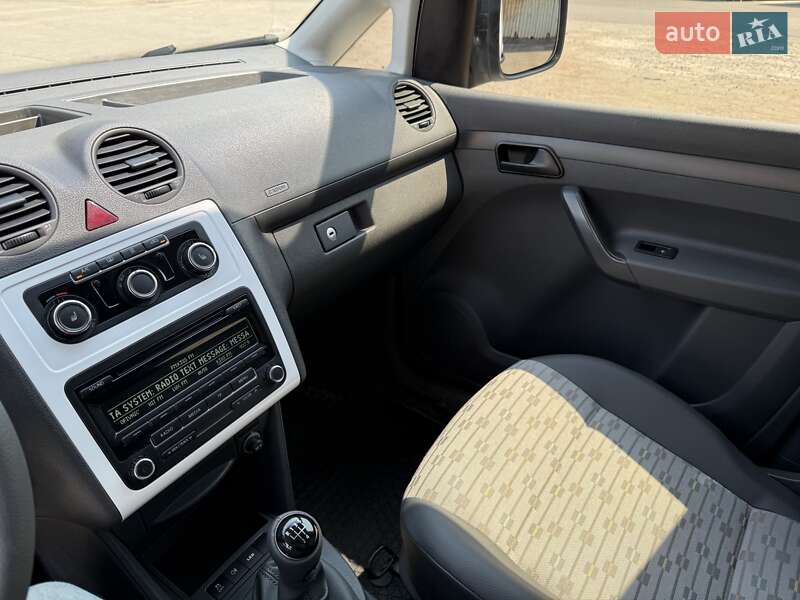 Грузовой фургон Volkswagen Caddy 2012 в Днепре