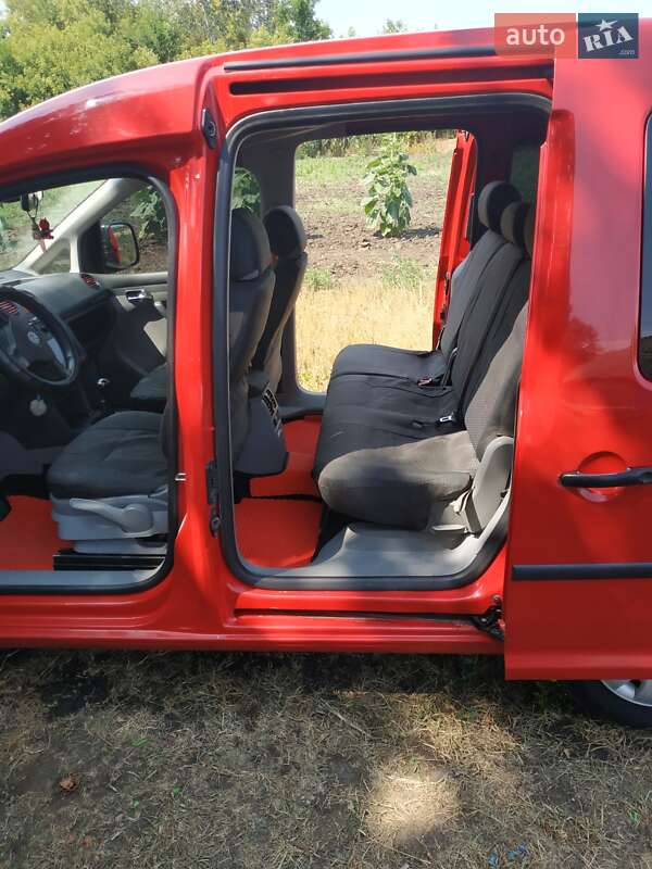Минивэн Volkswagen Caddy 2009 в Устиновке