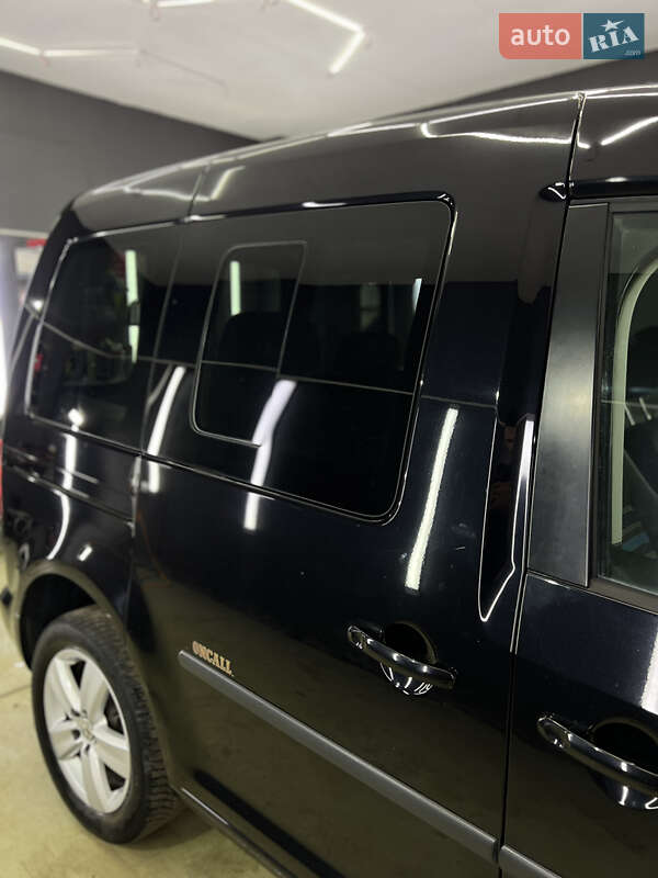 Минивэн Volkswagen Caddy 2011 в Львове