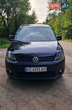 Вантажопасажирський фургон Volkswagen Caddy 2013 в Дніпрі