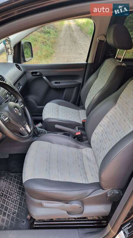 Грузопассажирский фургон Volkswagen Caddy 2013 в Днепре