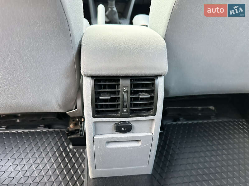 Минивэн Volkswagen Caddy 2009 в Виннице
