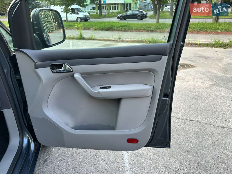 Минивэн Volkswagen Caddy 2009 в Виннице
