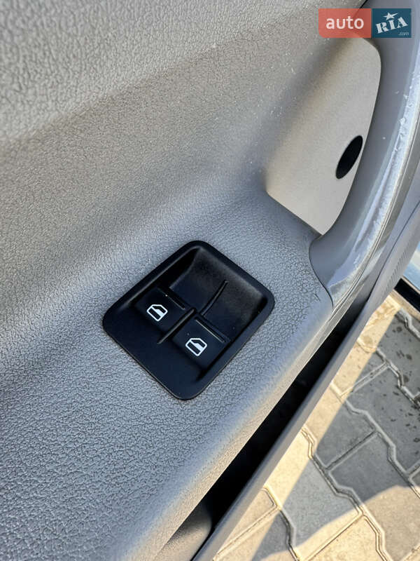 Минивэн Volkswagen Caddy 2008 в Кривом Роге фото 15 Минивэн Volkswagen Caddy 2008 в Кривом Роге