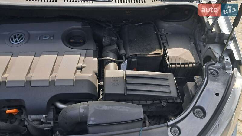 Минивэн Volkswagen Caddy 2010 в Черновцах