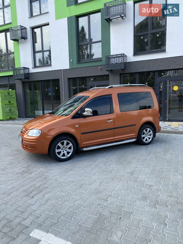 Минивэн Volkswagen Caddy 2008 в Вараше