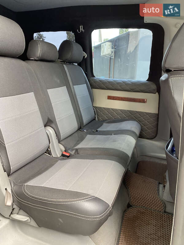 Минивэн Volkswagen Caddy 2008 в Вараше