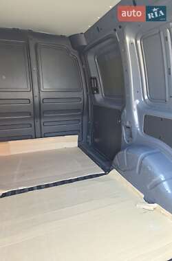 Грузовой фургон Volkswagen Caddy 2017 в 