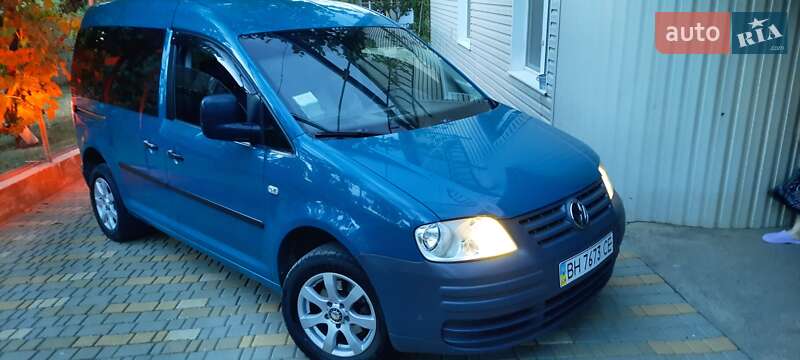 Минивэн Volkswagen Caddy 2004 в Доброславе