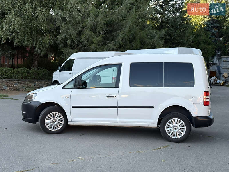 Минивэн Volkswagen Caddy 2015 в Днепре